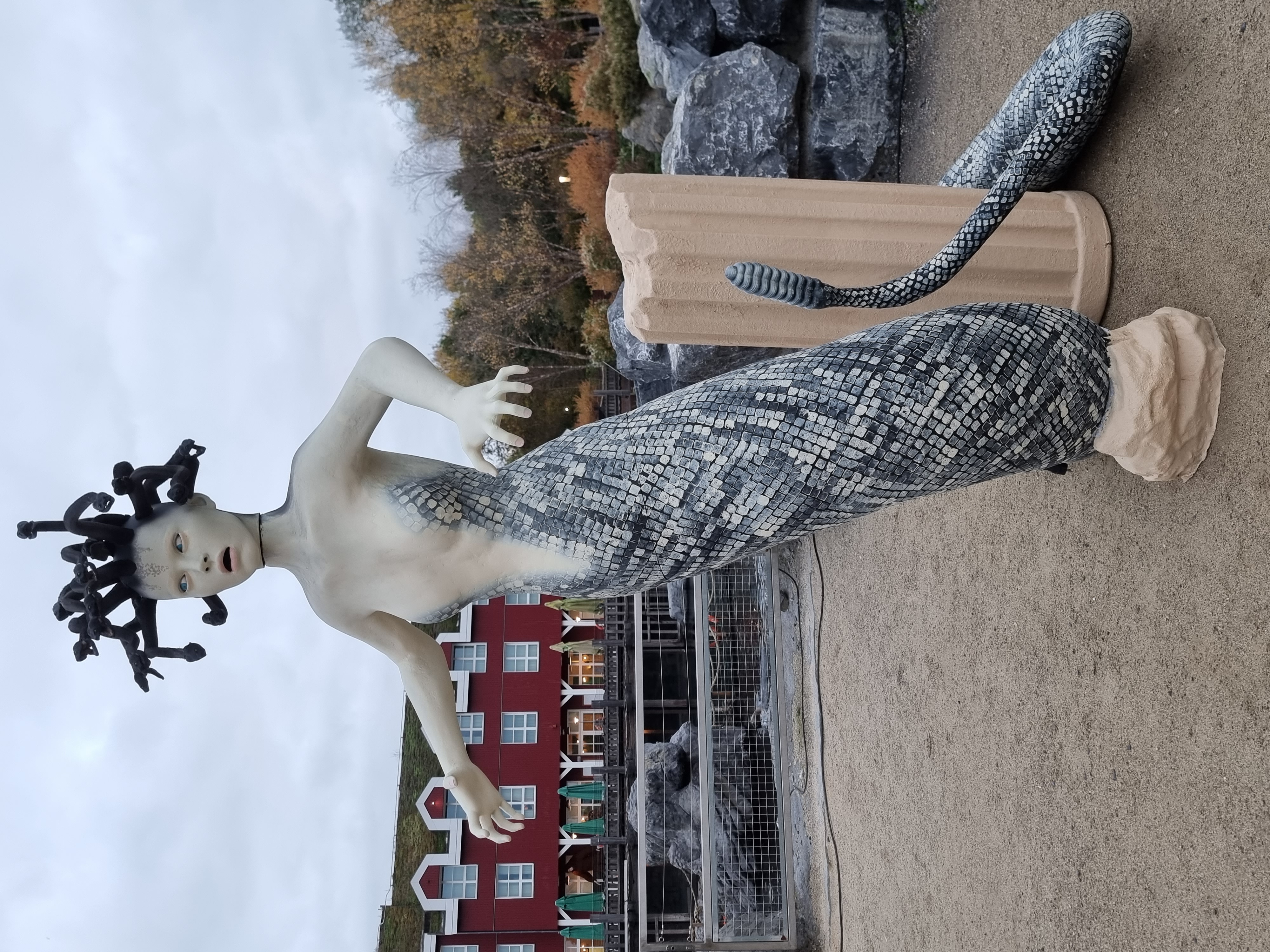 Statue de la méduse pour le parc PAIRI DAIZA