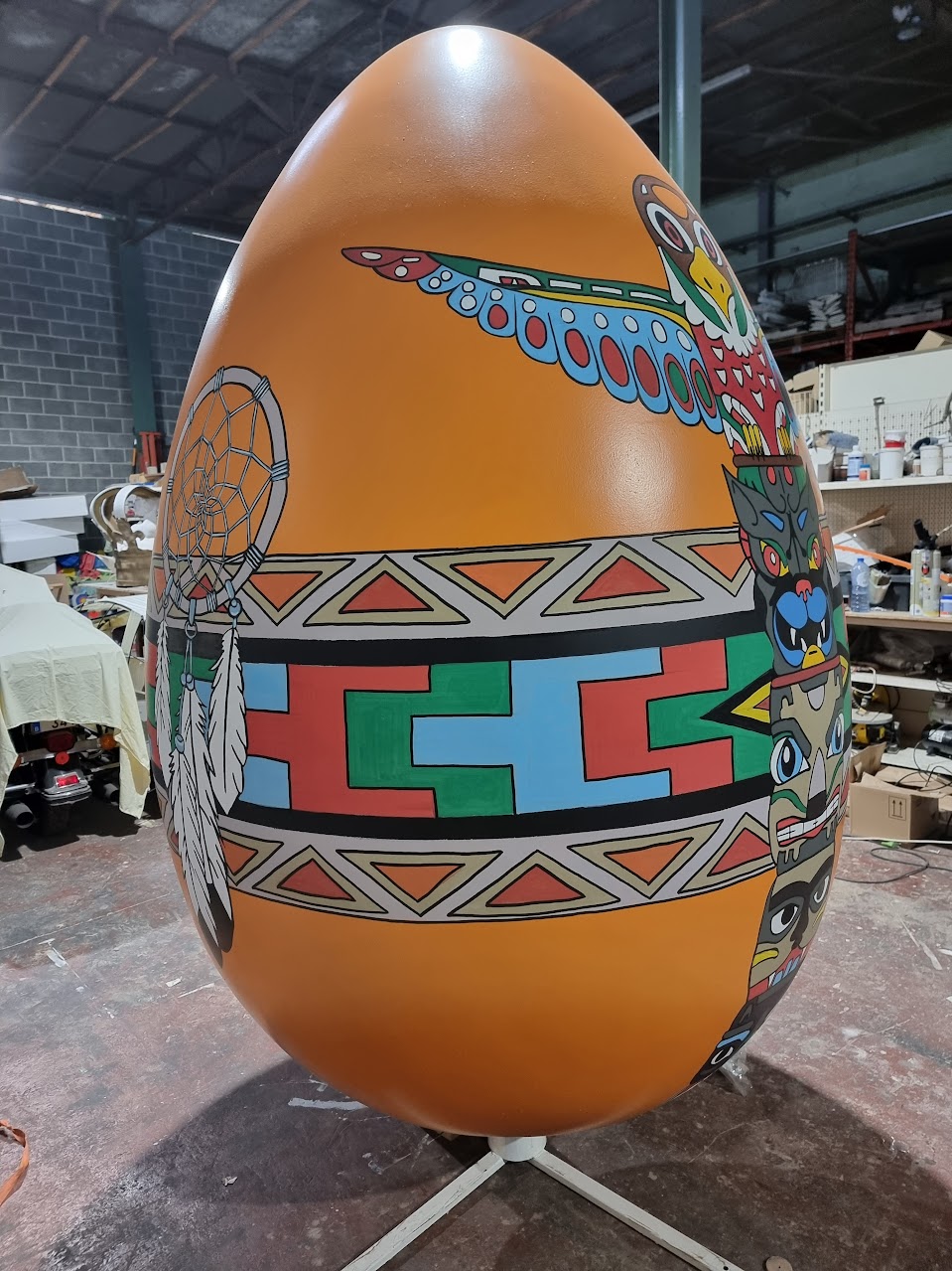 Oeuf peint pour le parc PAIRI DAIZA