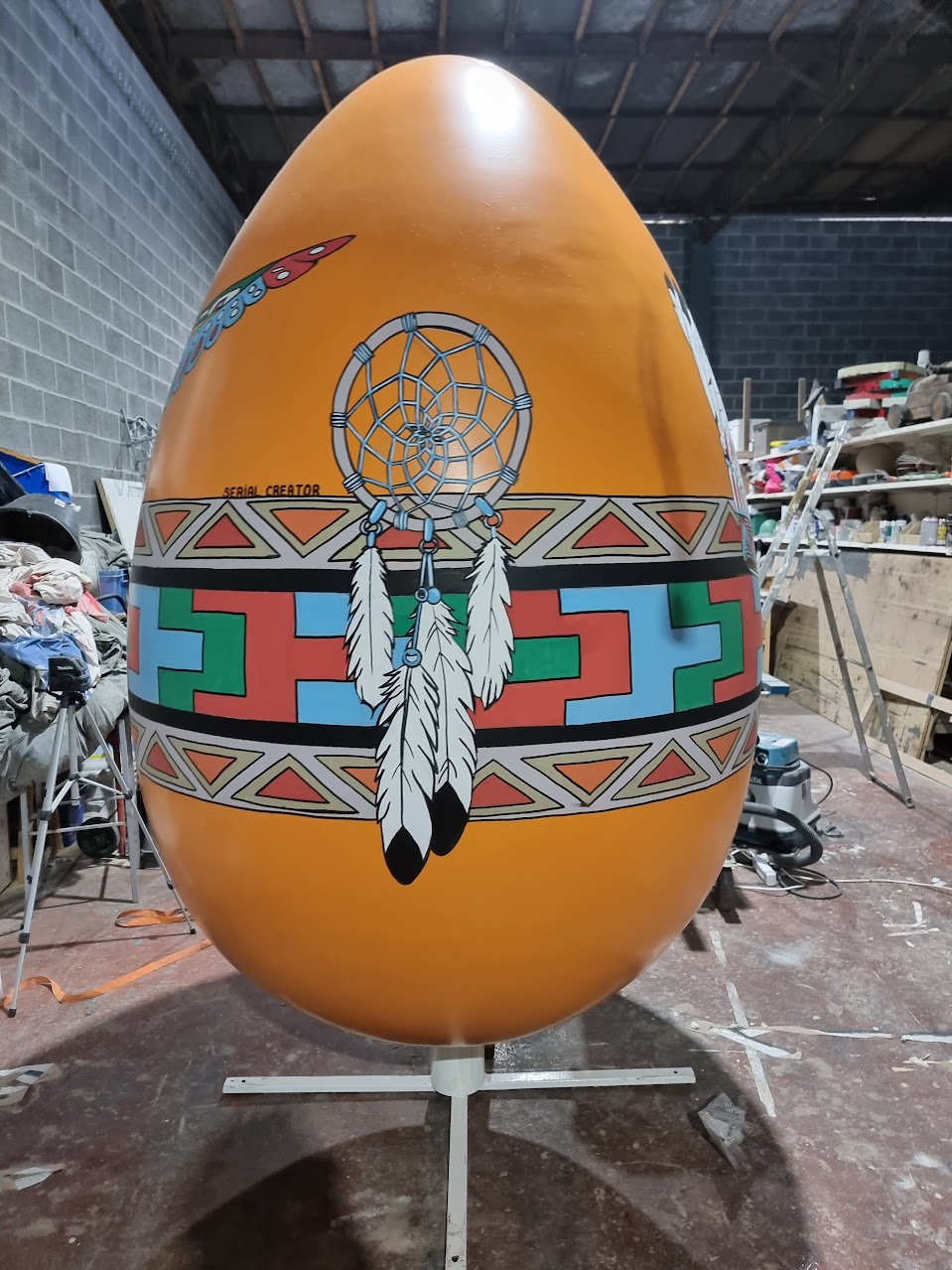 Oeuf peint pour le parc PAIRI DAIZA